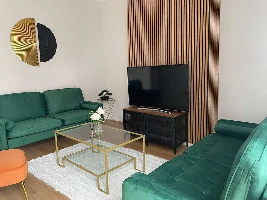3-Bed House Near M1 & Meadowhall With Free Parking Brightside Apartment