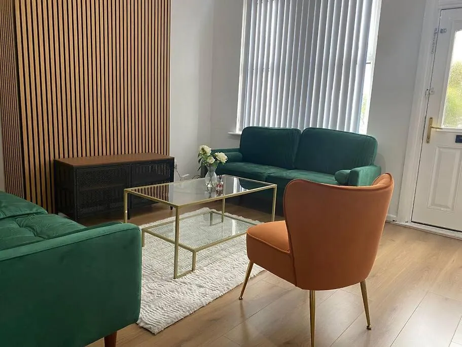 3-Bed House Near M1 & Meadowhall With Free Parking Brightside 영국